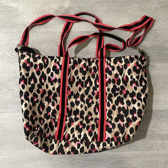 Victoria’s Secret Cheetah Weekender - Picture 2 of 7